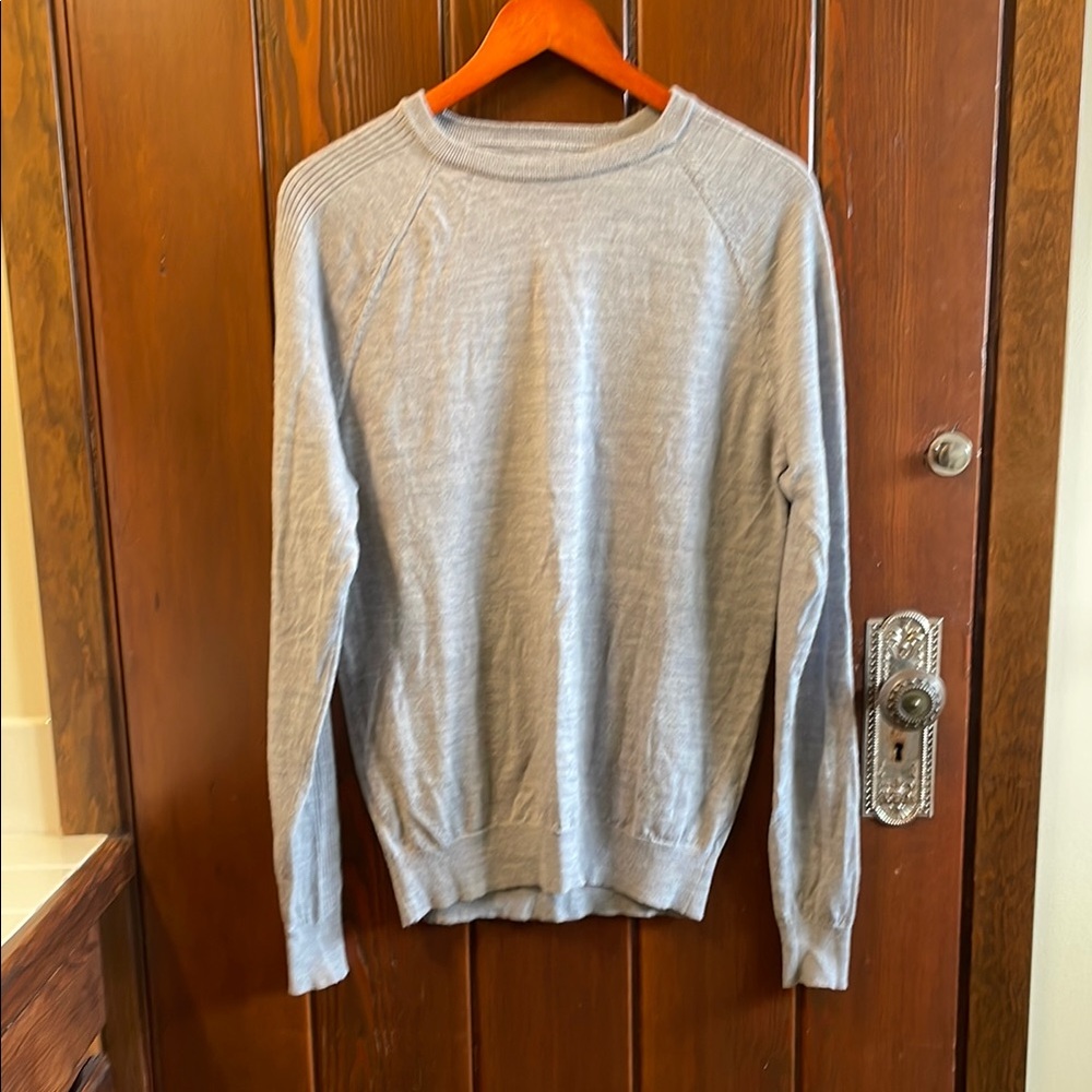 GUC Maison Cinqcent Men's 100% Merino Wool Lightweight Heathered Gray Sweater Lg